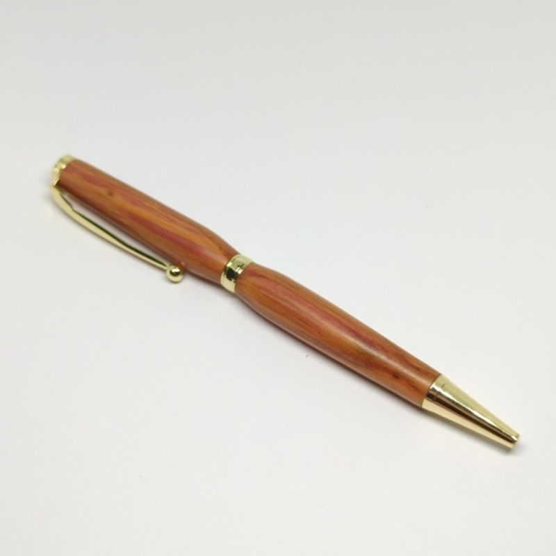 Stylo artisanal en prunelier – Stylo en bois fait main