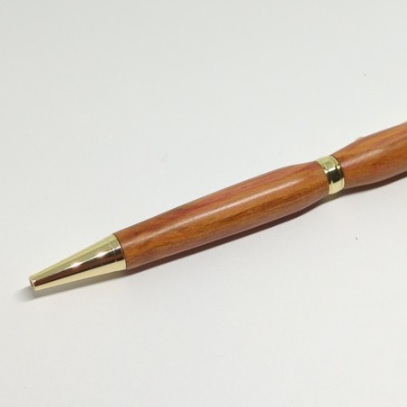 Stylo artisanal en prunelier – Stylo en bois fait main
