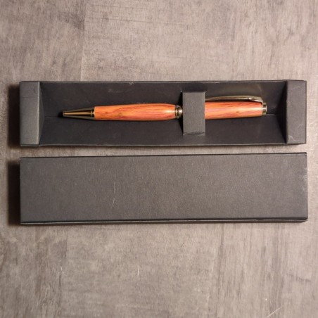 Stylo artisanal en prunelier – Stylo en bois fait main