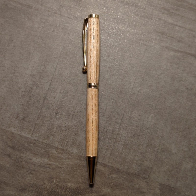 Stylo artisanal en frêne – Stylo en bois fait main