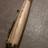 Stylo artisanal en frêne – Stylo en bois fait main