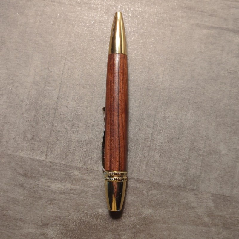 Stylo en palissandre – Écriture élégante et artisanale