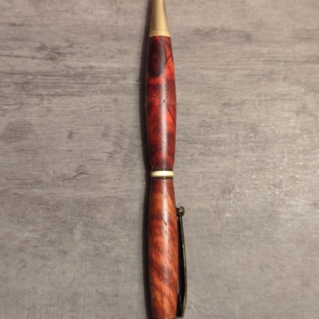 Stylo en Padouk Rouge – Bois Exotique Élégant et Durable