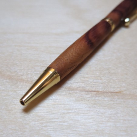 Stylo en Padouk Massif – Bois Rouge Exotique et Raffiné