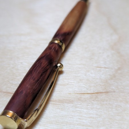 Stylo en Padouk Massif – Bois Rouge Exotique et Raffiné