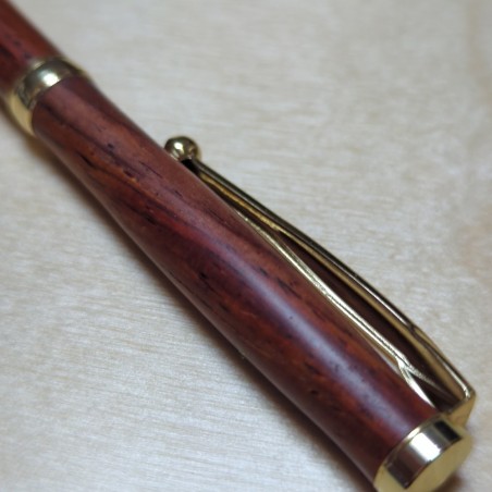 Stylo en Bois de Cocobolo – Essence Exotique aux Nuances Intenses