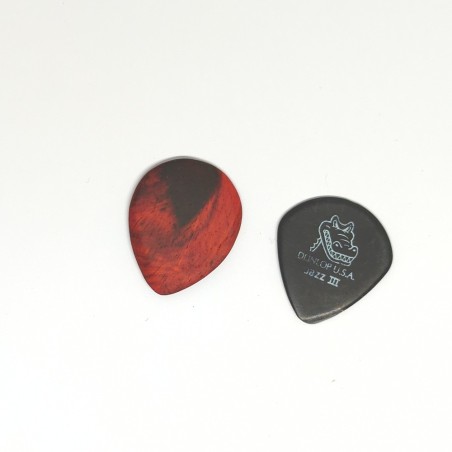 Médiator en bois de padouk artisanal – Fabriqué en France