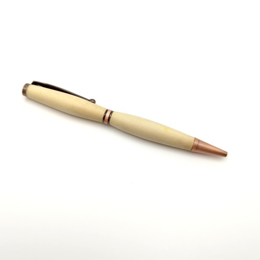 Stylo en bois de houx fait main