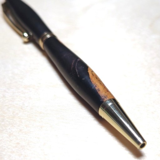 Stylo en Ébène – Élégance et Bois Noble Haut de Gamme
