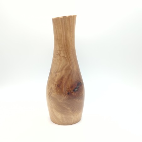Vase en bois de cormier - création artisanale - fabriqué en France
